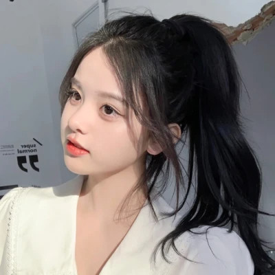 2025最新时尚潮流精致女生头像