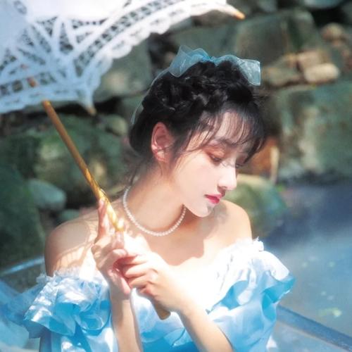 2025超级火网红好看的女生头像
