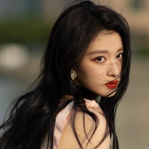 2025超级火网红好看的女生头像
