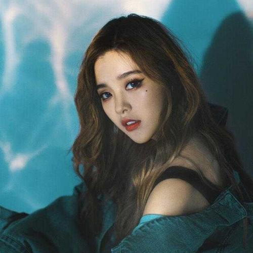 2025超级火网红好看的女生头像