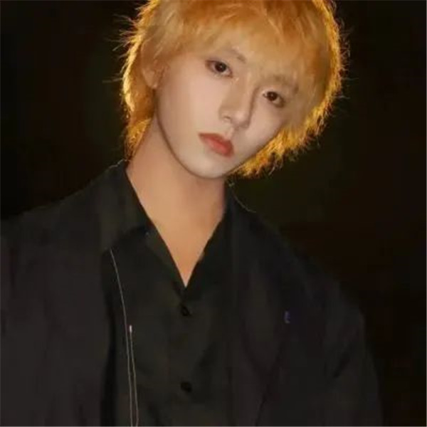 微信头像男2025新款帅气图片