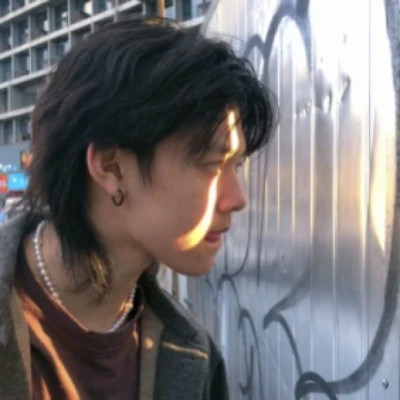 2025新款微信头像男生个性图片