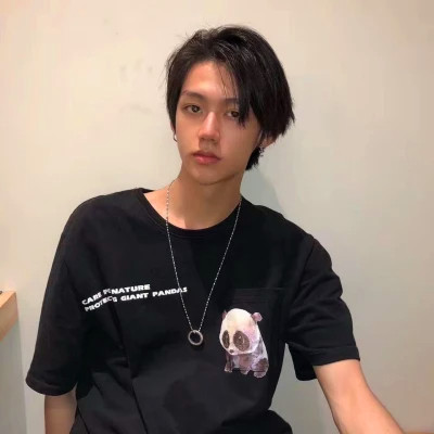 2025新款微信头像男生个性图片