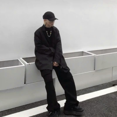 2025新款微信头像男生个性图片
