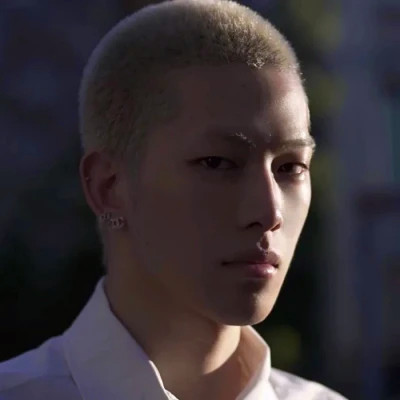 2025新款微信头像男生个性图片