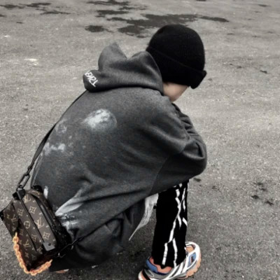 2025新款微信头像男生个性图片