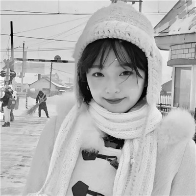 女生微信头像ins高级黑白图片