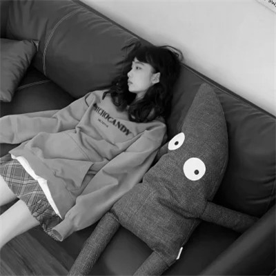 2025微信女头黑白