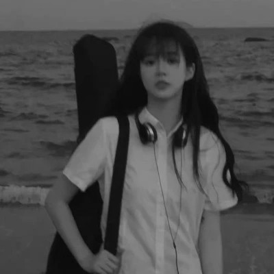 2025微信女头黑白