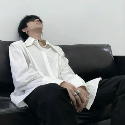 2025新款好看的头像男