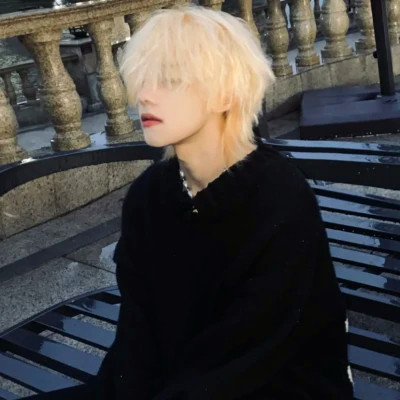2025新款好看的头像男