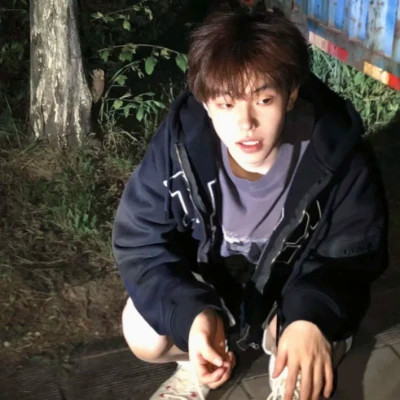 2025新款好看的头像男
