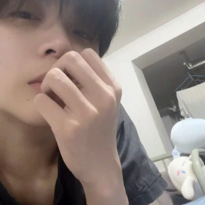 2025新款好看的头像男