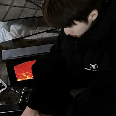 2025新款头像男的个性
