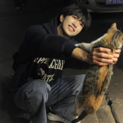 2025新款头像男的个性