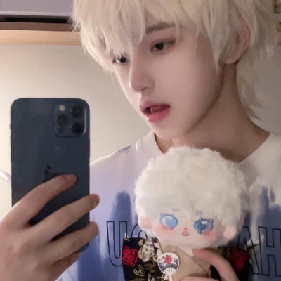 2025新款头像男的个性