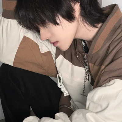 2025新款头像男的个性
