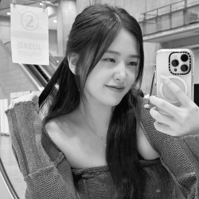 2025新款头像女黑白