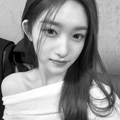 2025新款头像女黑白