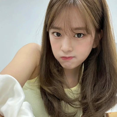 2025年新款女生微信头像图片