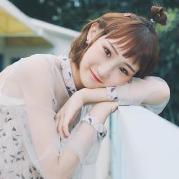 2025抖音新款好看的女生头像图片