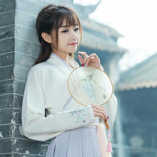 2025抖音新款好看的女生头像图片