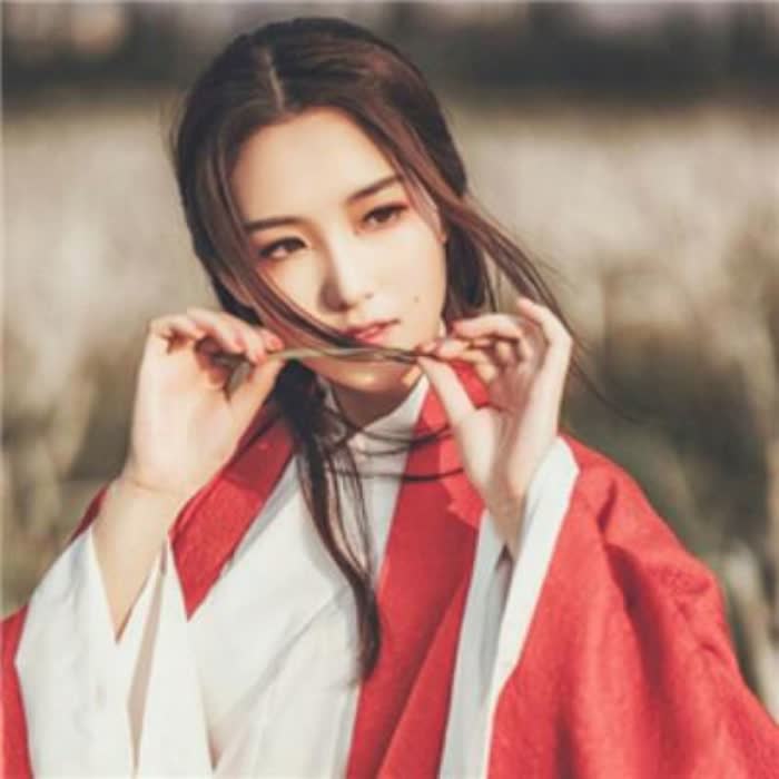 2025抖音新款好看的女生头像图片