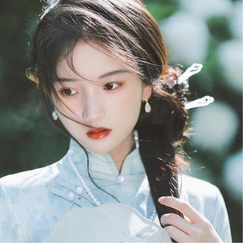 2025抖音新款好看的女生头像图片