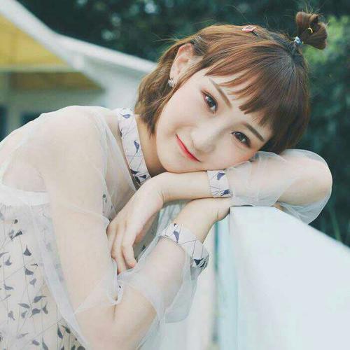2025抖音新款好看的女生头像图片