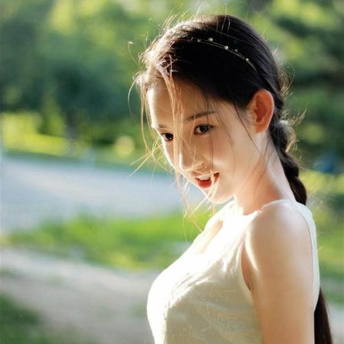 2025抖音新款好看的女生头像图片