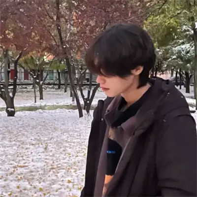 2025年最新款高清微信男生头像