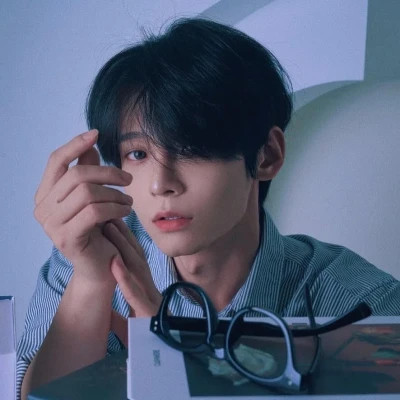 2025最好看最潮流男生头像图片