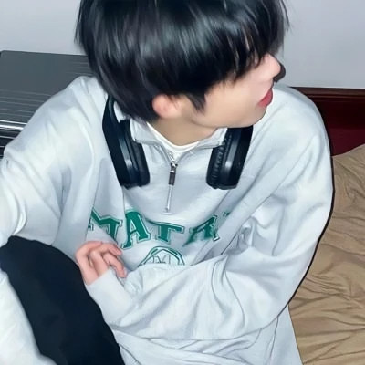 2025最好看最潮流男生头像图片