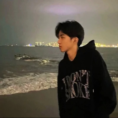 2025最好看最潮流男生头像图片