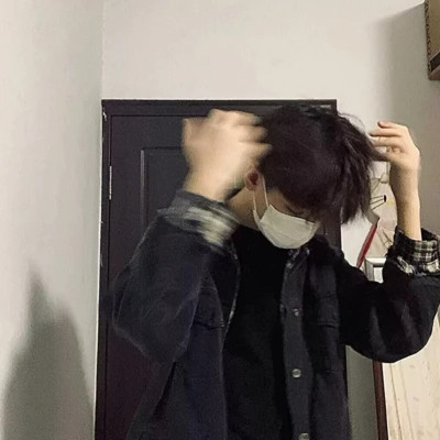 2025超酷超潮的男生头像图片