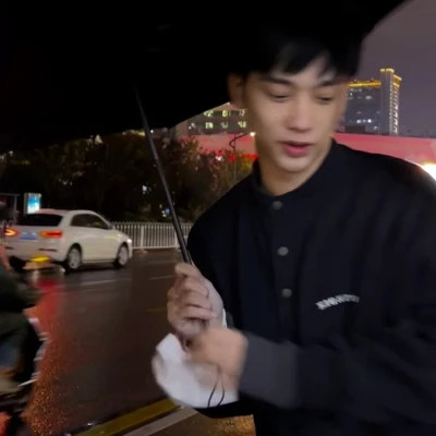 2025超酷超潮的男生头像图片