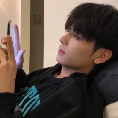 2025超酷超潮的男生头像图片