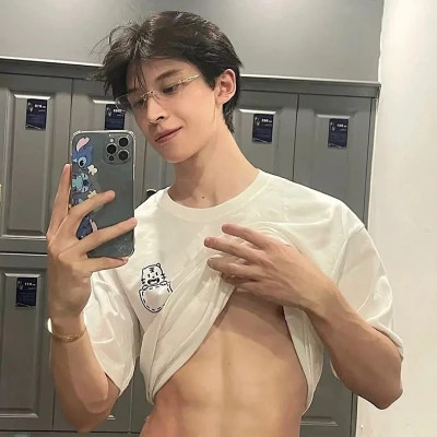 2025超酷超潮的男生头像图片
