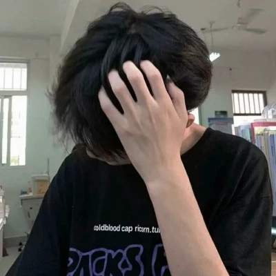 2025超酷超潮的男生头像图片
