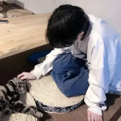 2025流行微信头像最新款图片男生