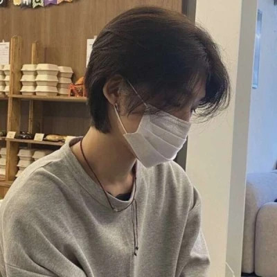 2025年微信头像图片男生最新版