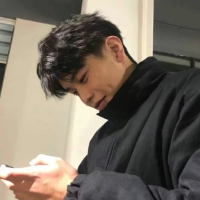 2025年微信头像图片男生最新版
