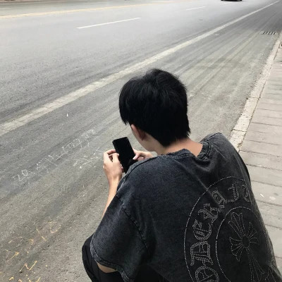 2025年微信头像图片男生最新版
