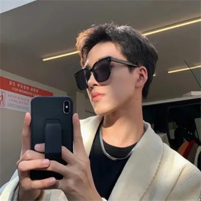 2025年新头像图片男