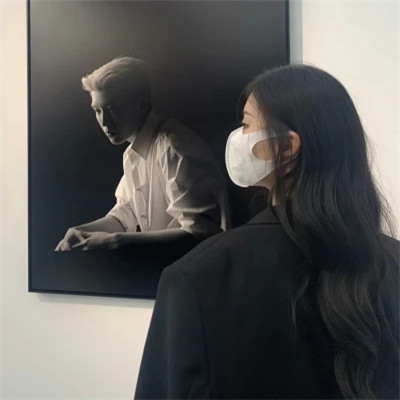 2025流行干净气质头像女生图片