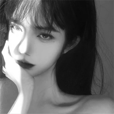 黑白头像图片2025最火爆女新款