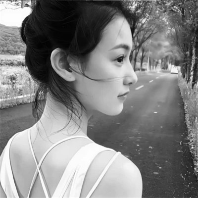黑白头像图片2025最火爆女新款