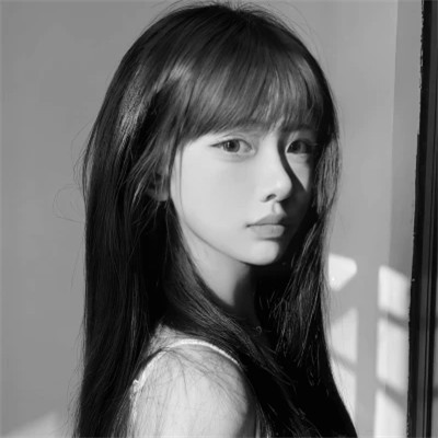 黑白头像图片2025最火爆女新款