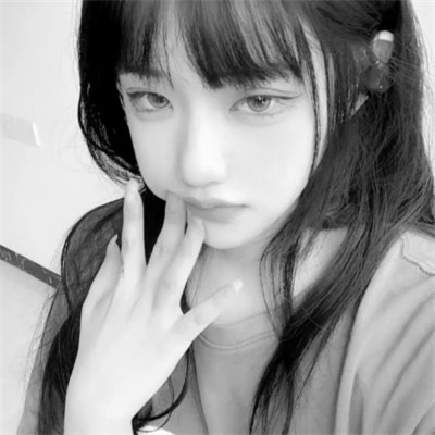 黑白头像图片2025最火爆女新款
