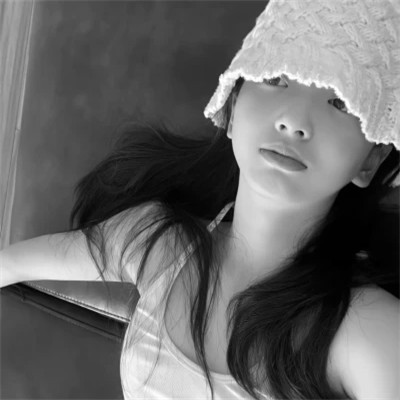 气质微信头像女生黑白